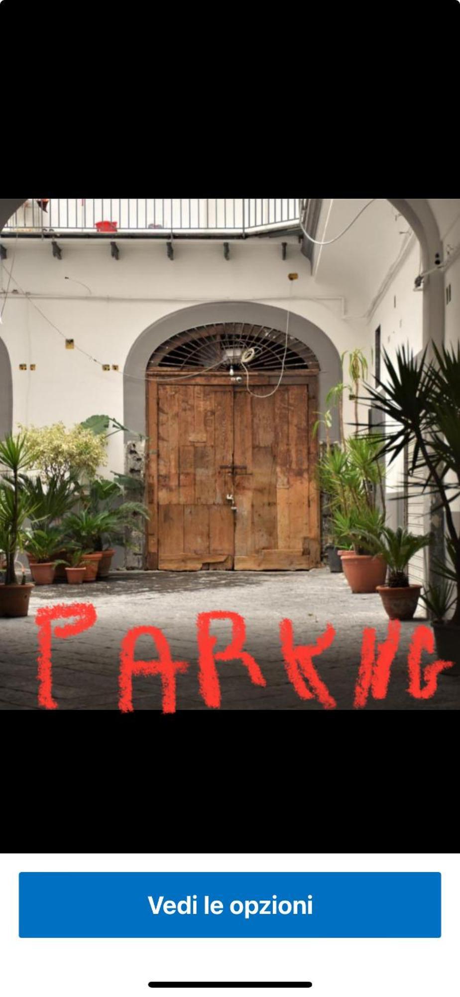 Corno Napoletano Free Parking For Small Cars Only نابولي المظهر الخارجي الصورة